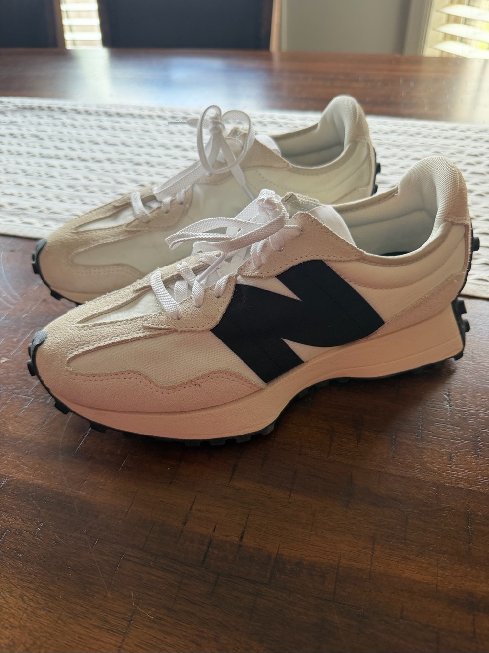 New Balance 327 Sneaker (Women)
 Size 8! Like New!